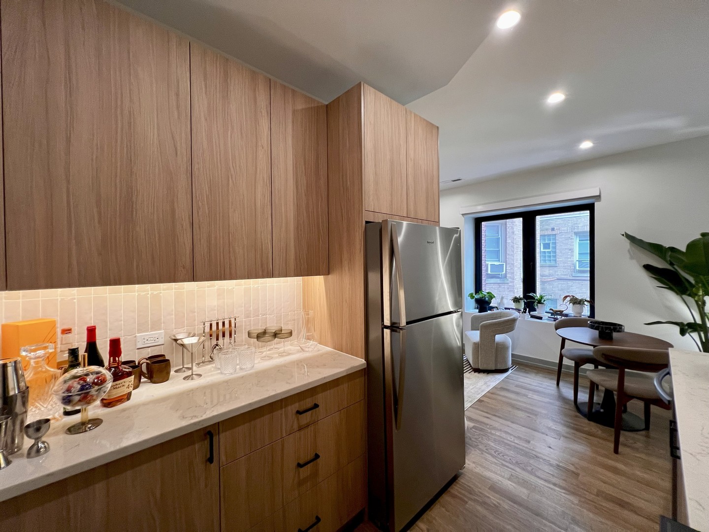 1337 W Estes Avenue Unit: 3A