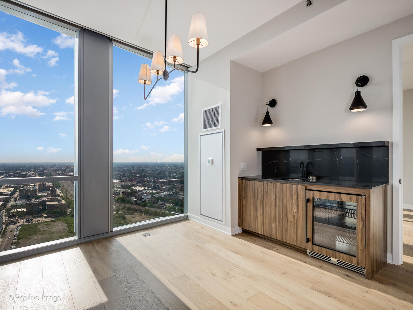 1114 W Carroll Avenue Unit: PH-3204