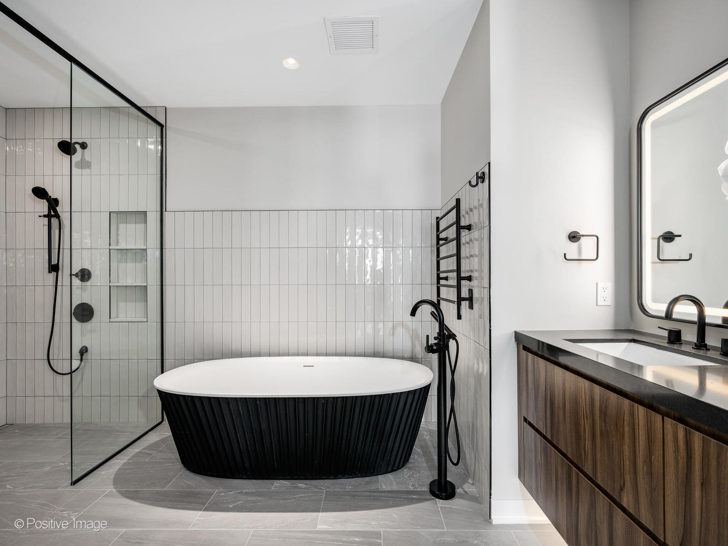 1114 W Carroll Avenue Unit: PH-3204