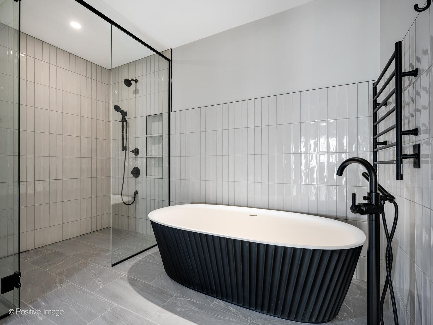 1114 W Carroll Avenue Unit: PH-3204