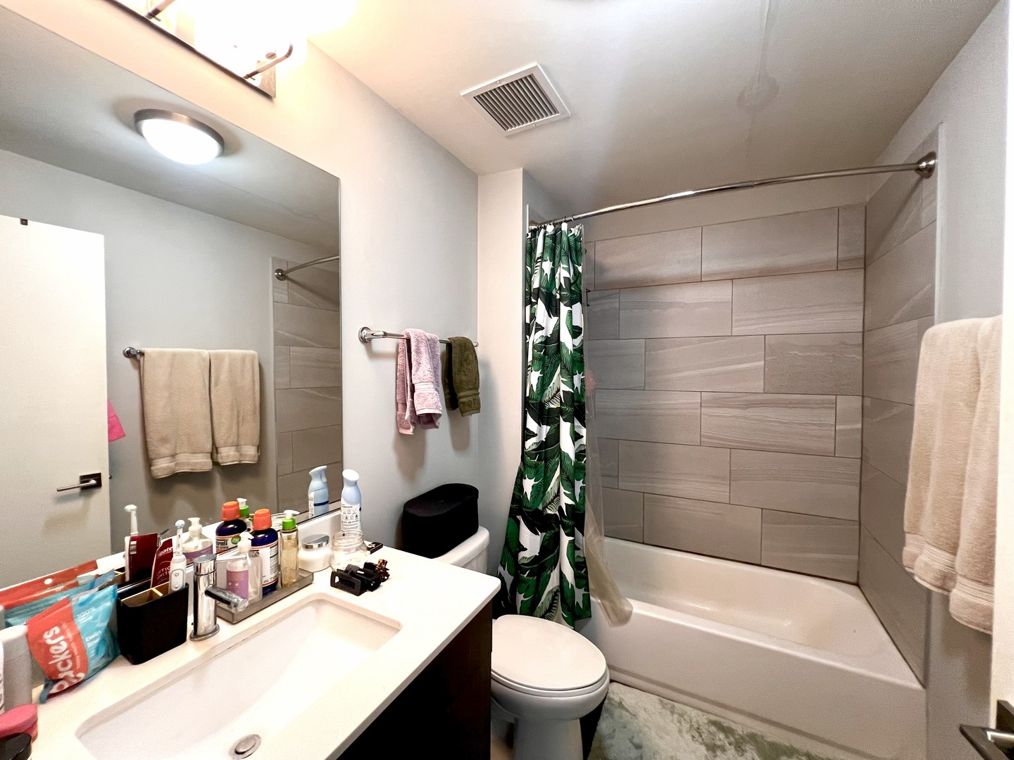 1545 W North Avenue Unit: 407