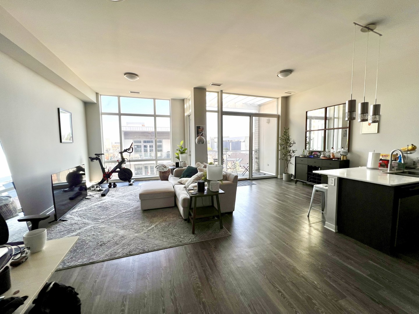 1545 W North Avenue Unit: 407