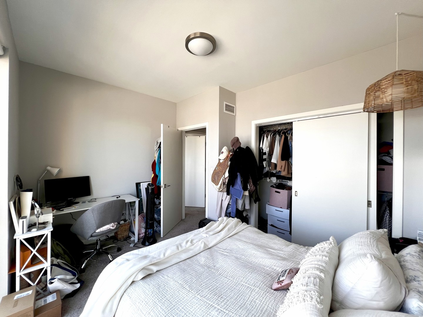 1545 W North Avenue Unit: 407