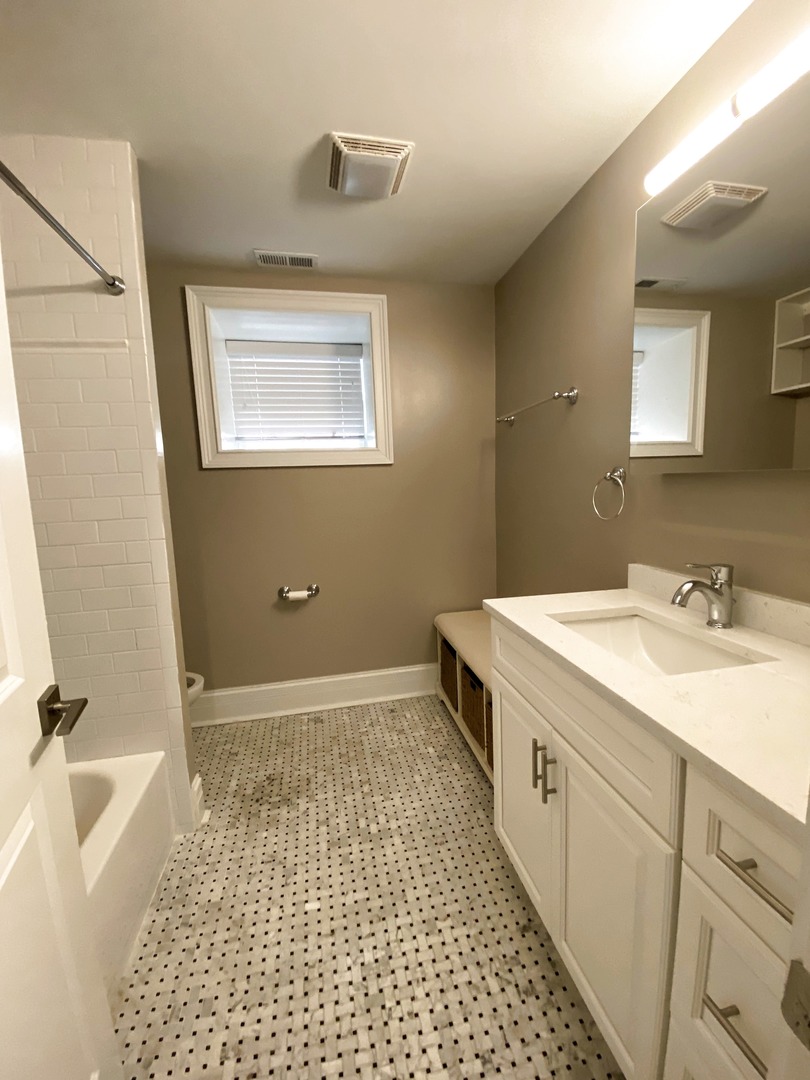 3728 N Magnolia Avenue Unit: 1