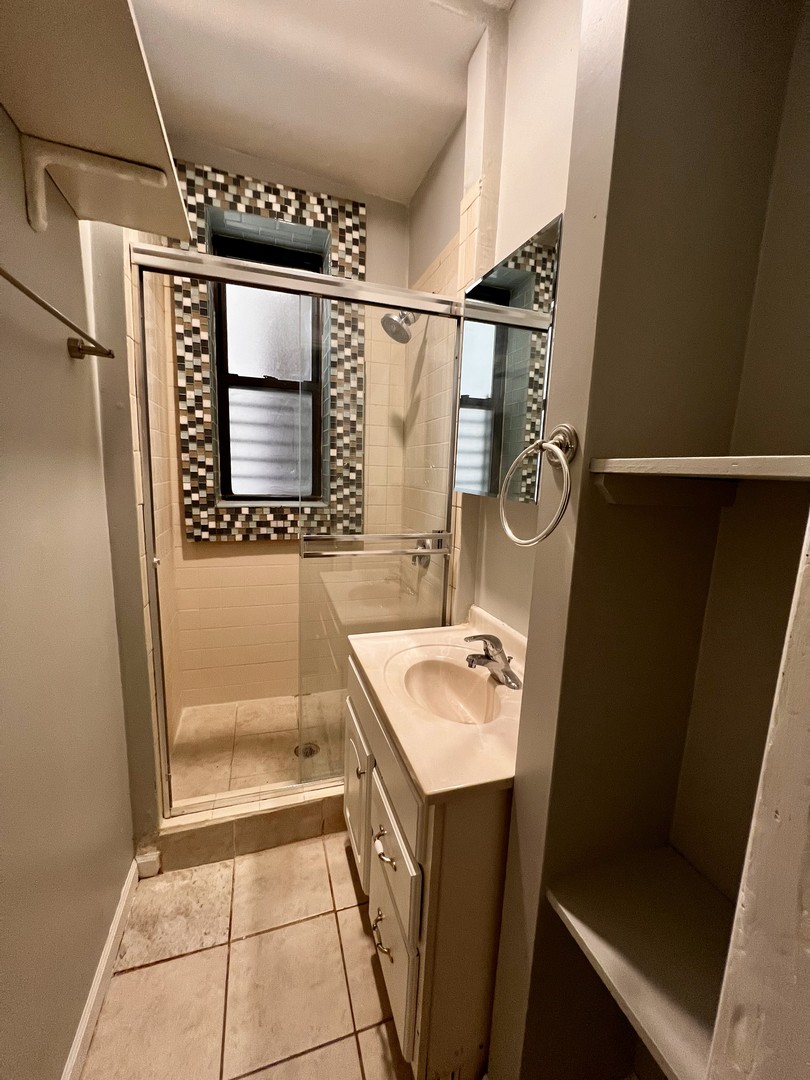 1811 W Cortland Street Unit: G