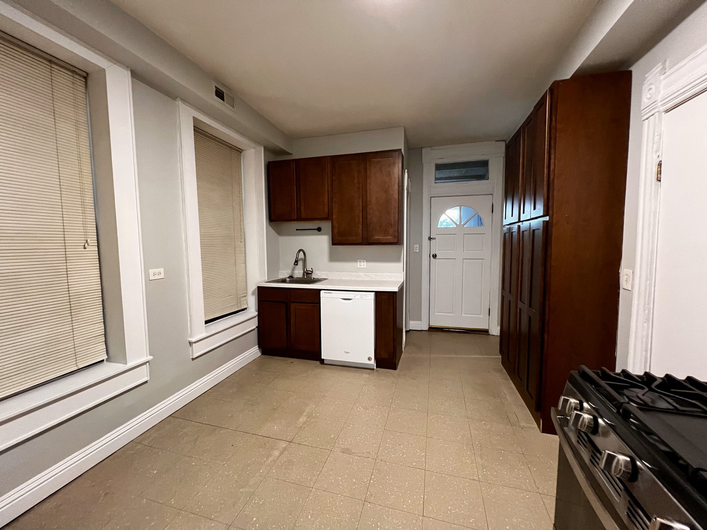 1811 W Cortland Street Unit: G