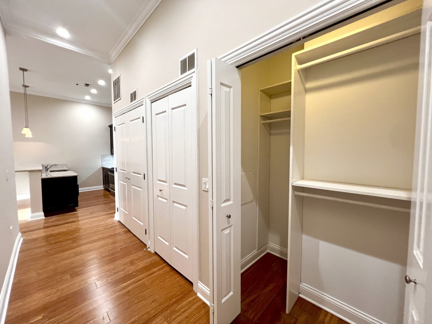 1002 W Van Buren Street Unit: 102
