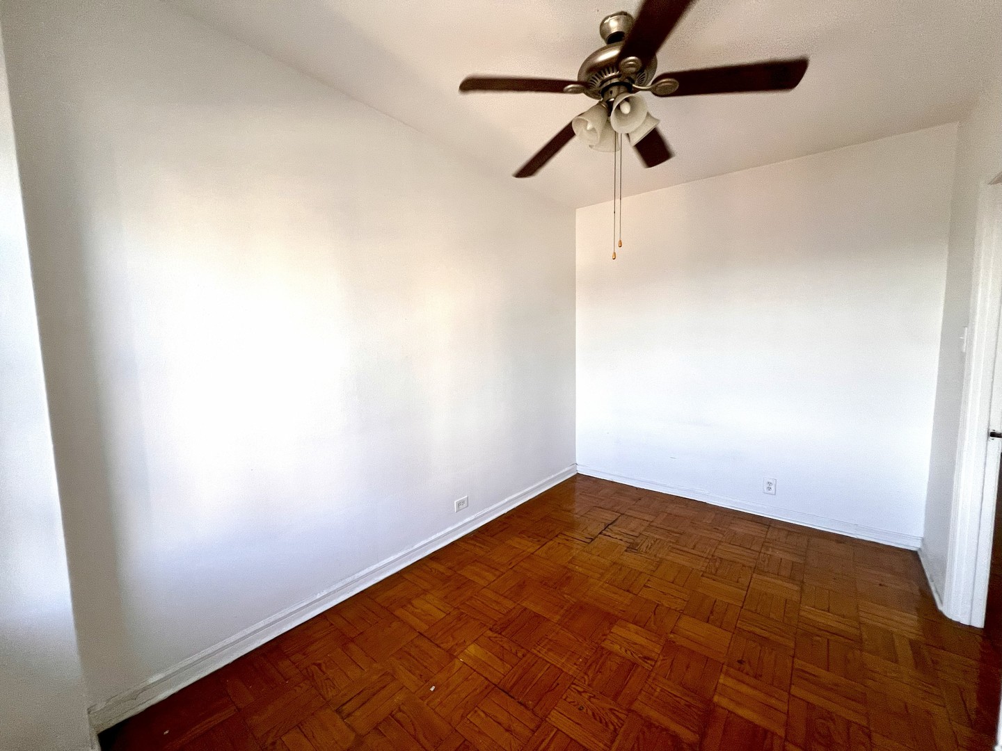 6230 N Kenmore Avenue Unit: 1604