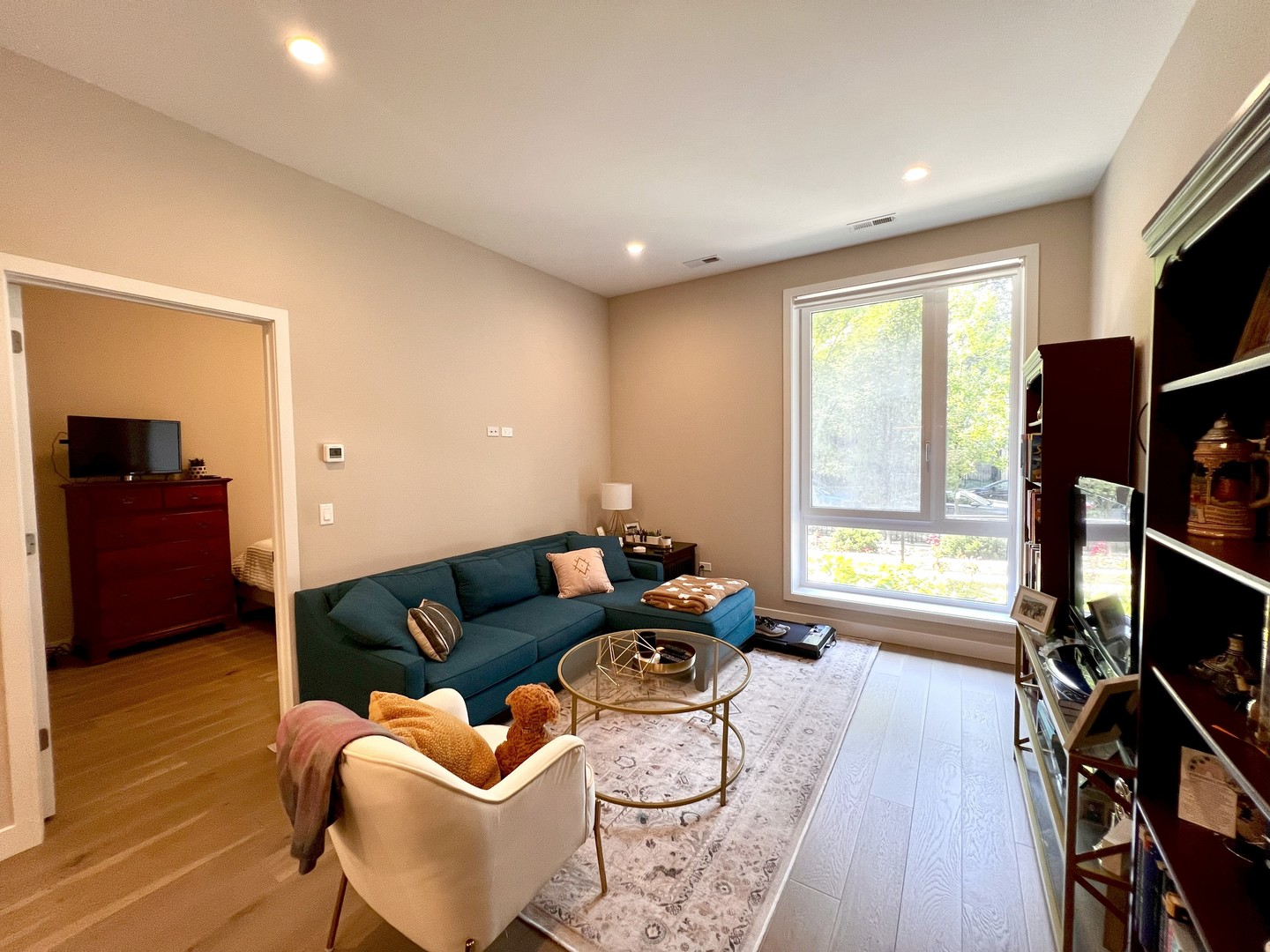 3757 N Sheffield Avenue Unit: 109
