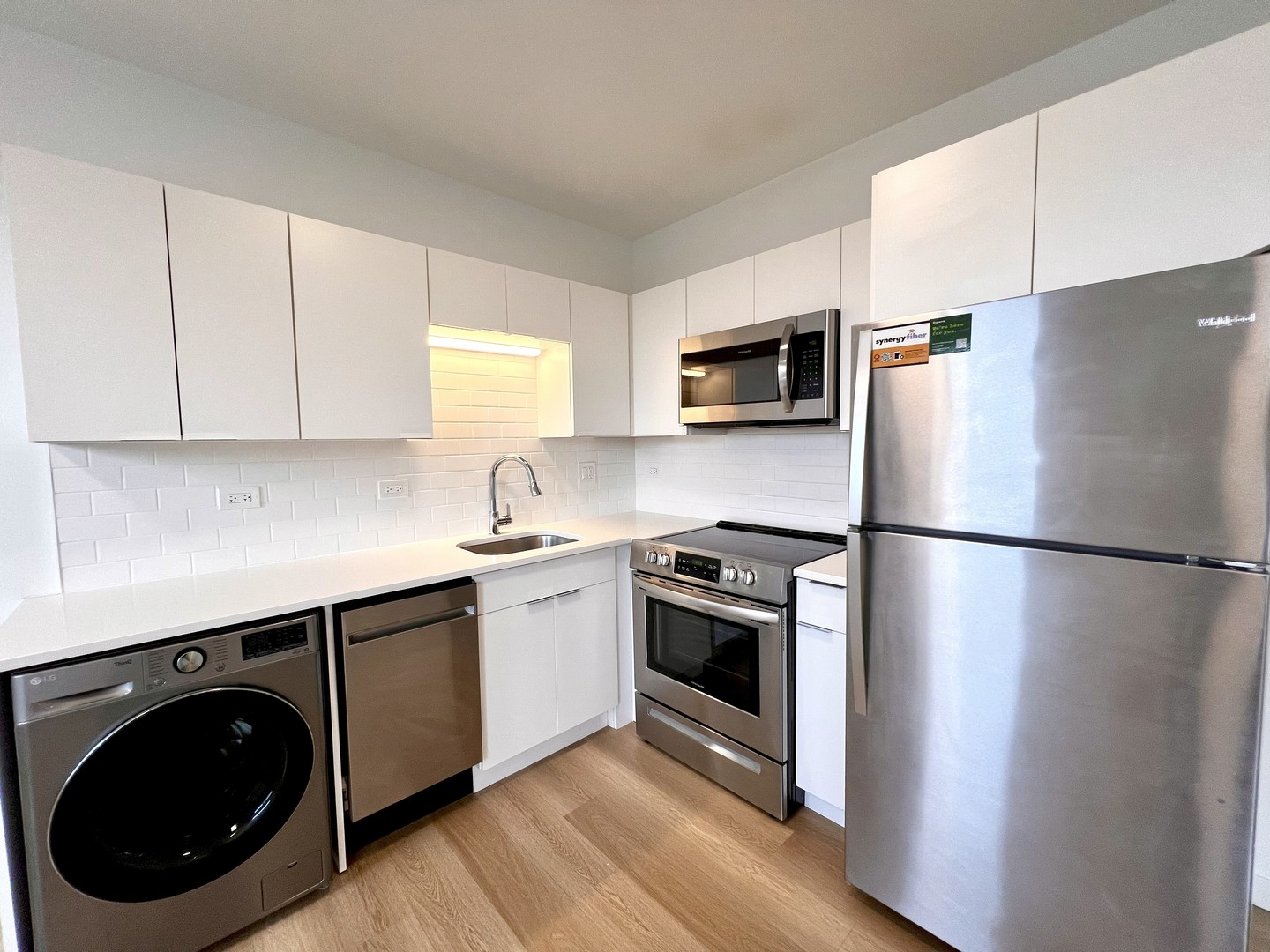 1650 W Roscoe Street Unit: 508