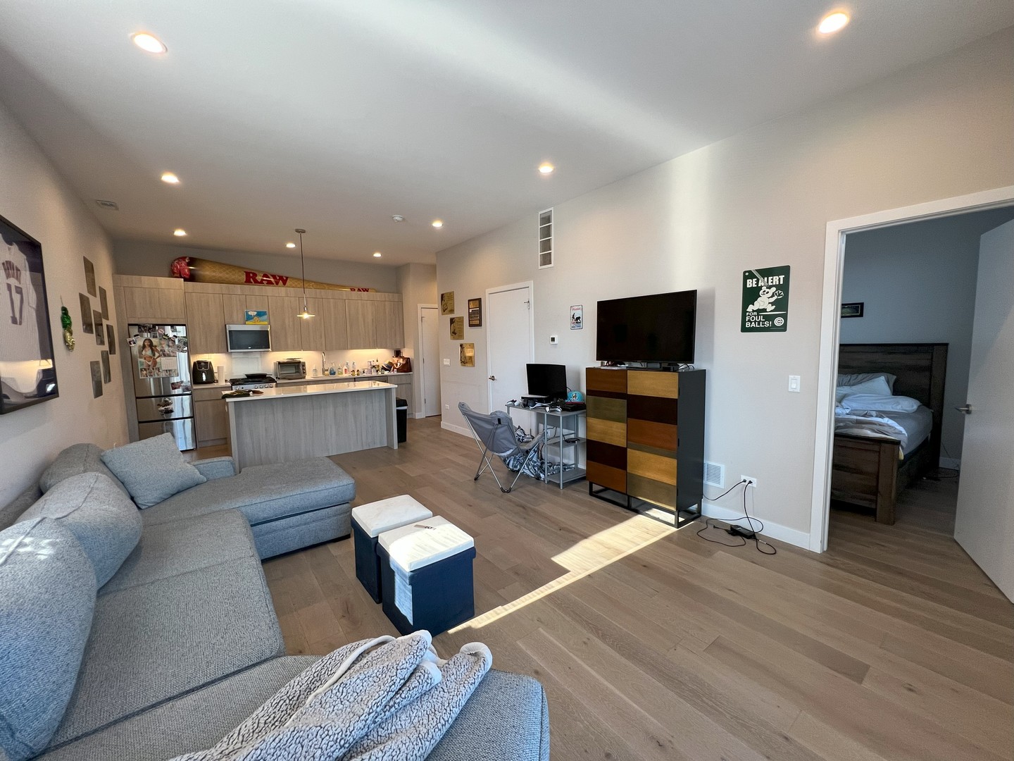 3757 N Sheffield Avenue Unit: 313