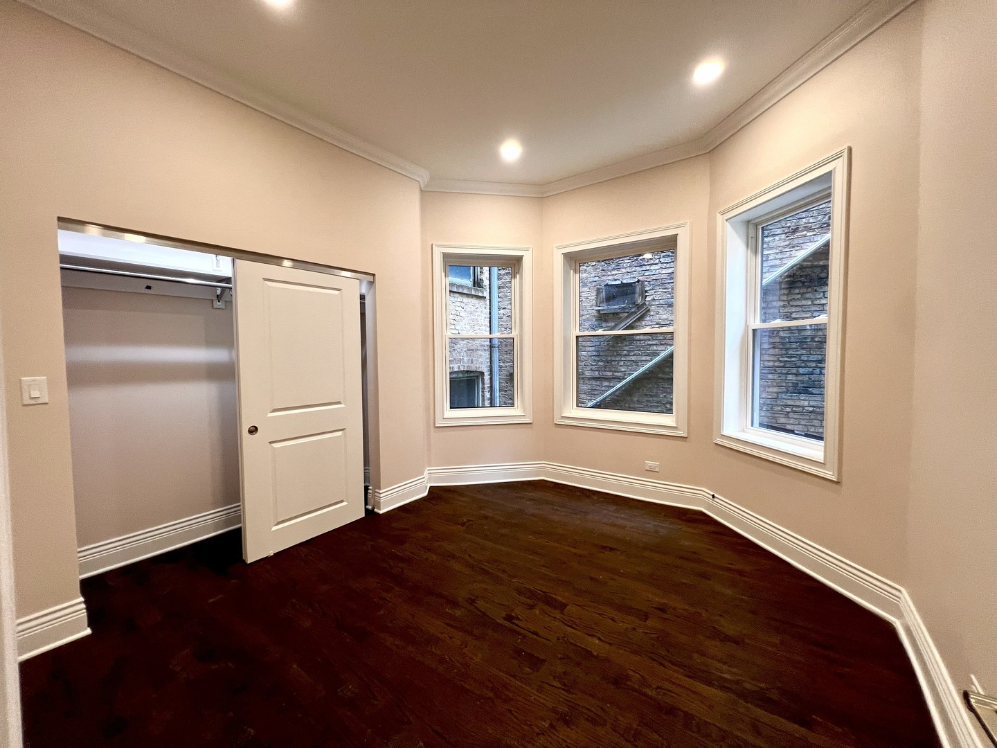 670 W Sheridan Road Unit: 1