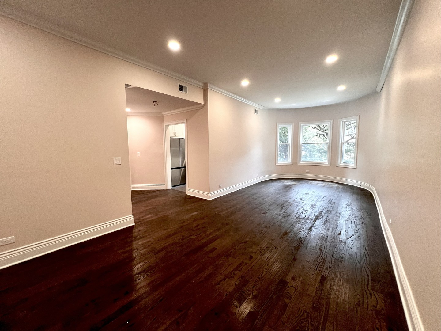 670 W Sheridan Road Unit: 1