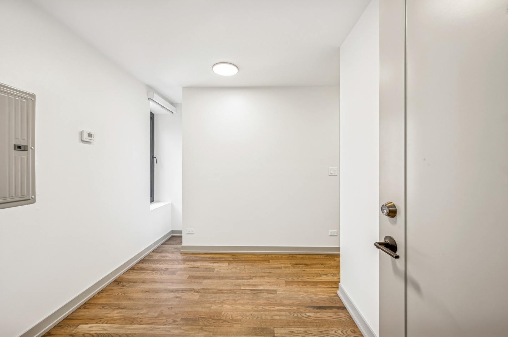 1337 W Estes Avenue Unit: 3C