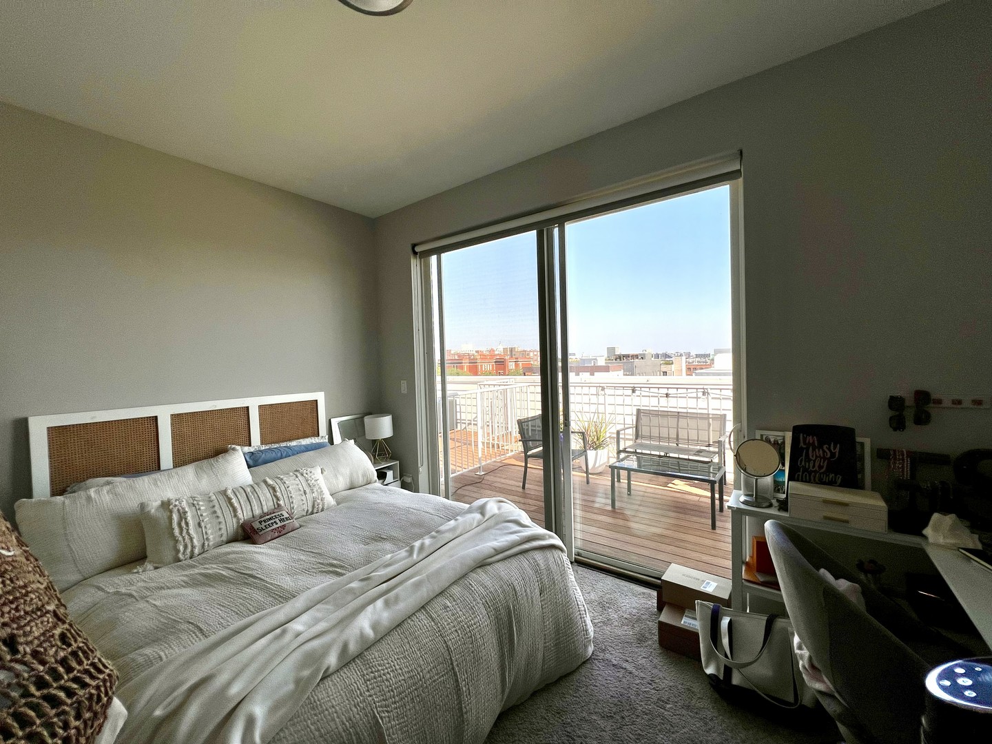 1545 W North Avenue Unit: 407