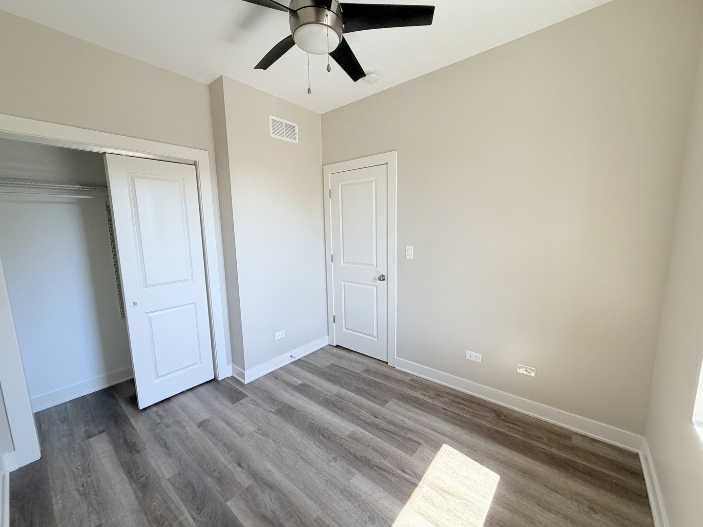 3607 W Ainslie Street Unit: 3