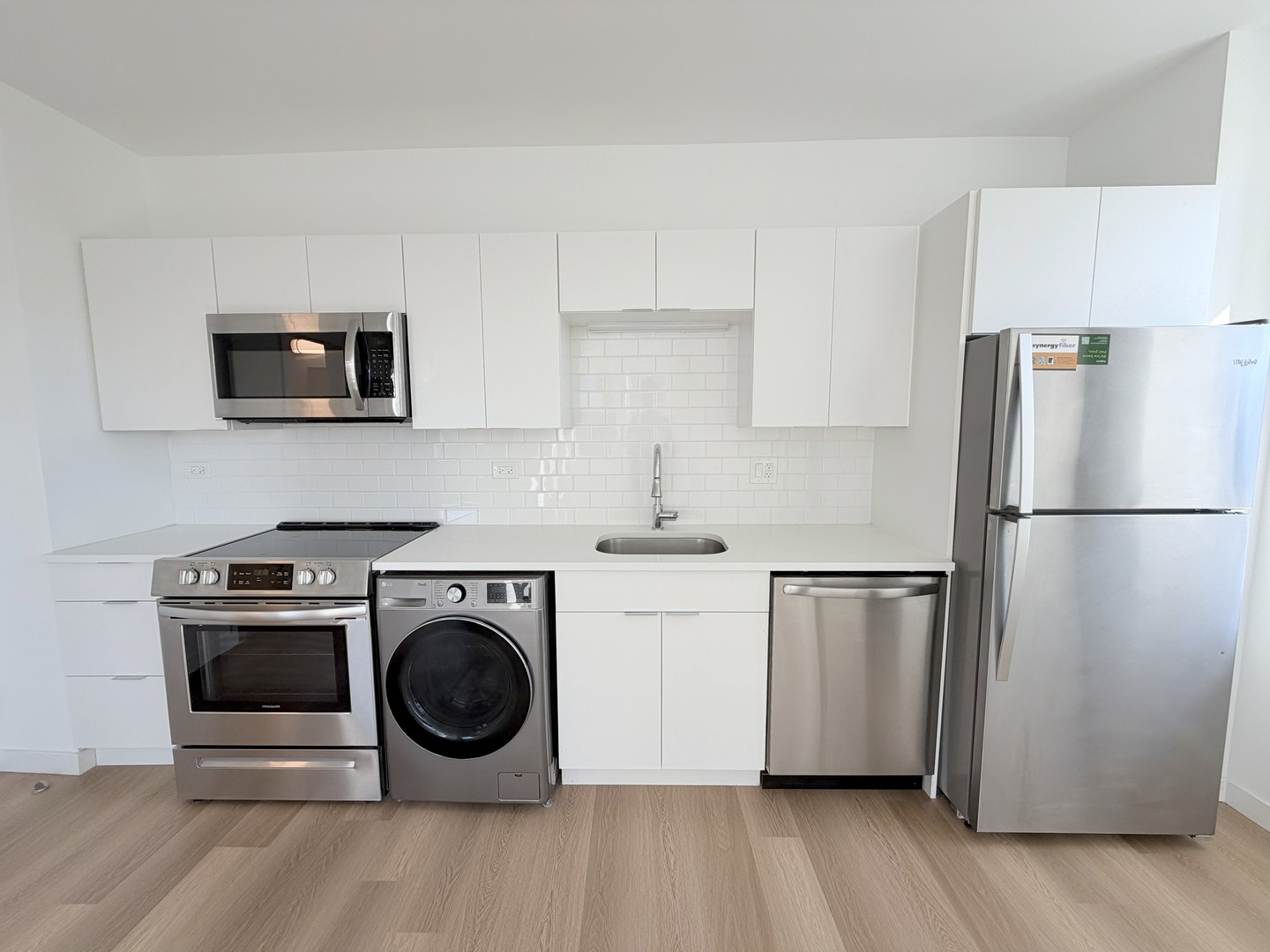 1650 W Roscoe Street Unit: 501