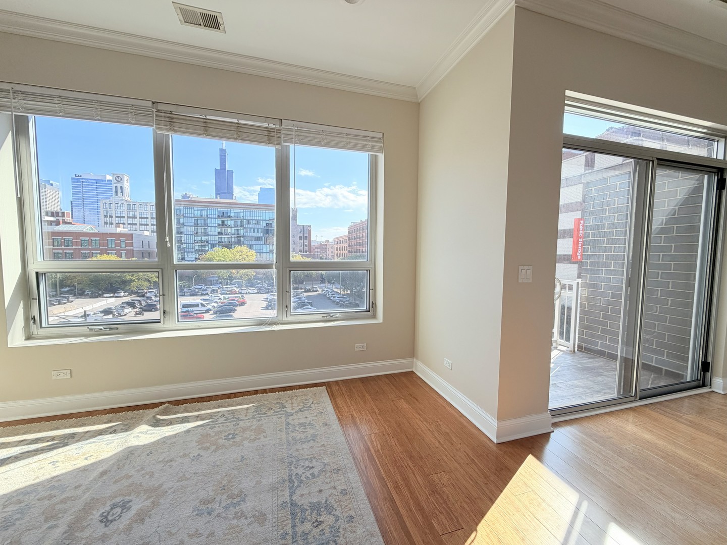 1002 W Van Buren Street Unit: 405