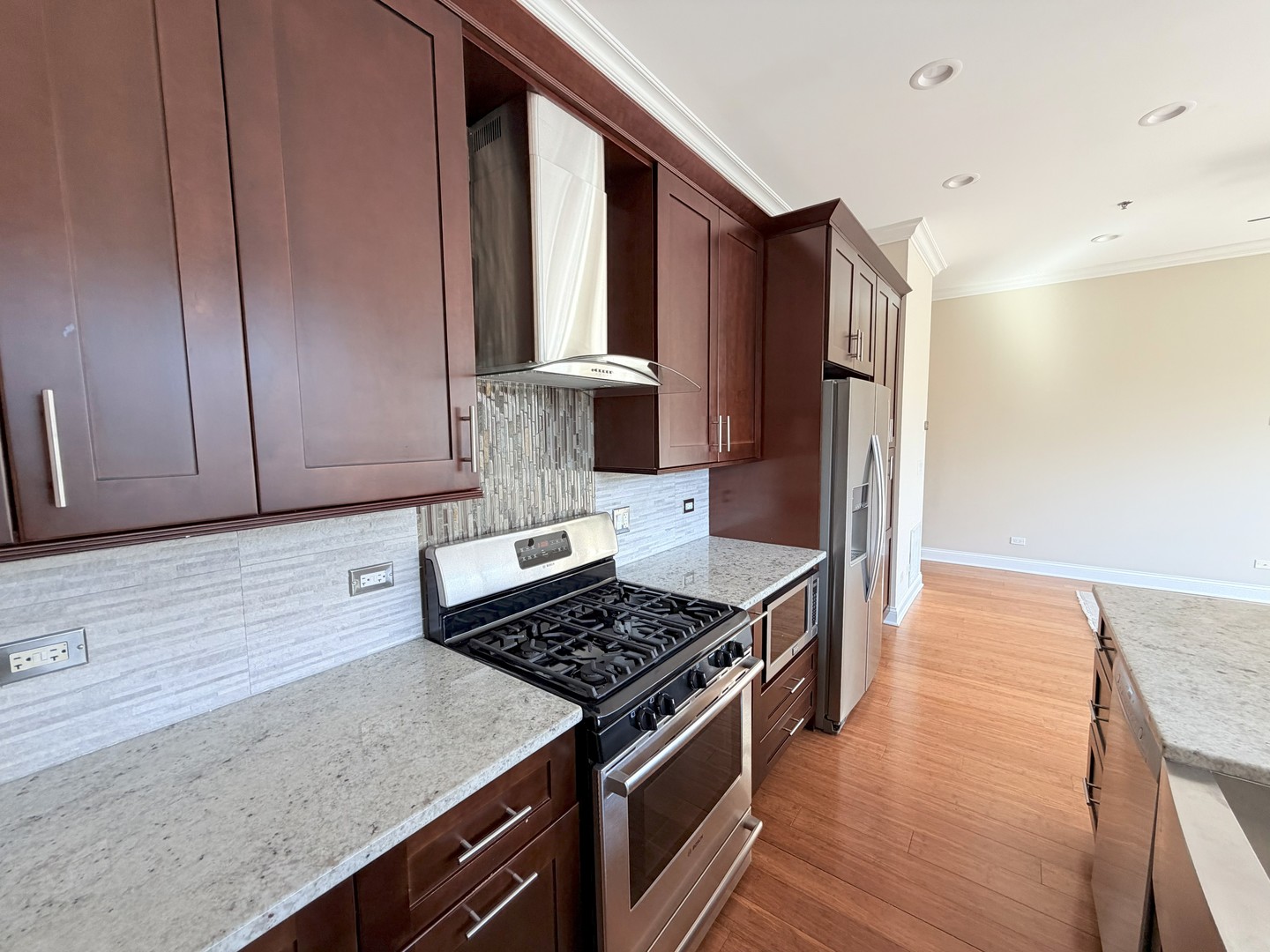 1002 W Van Buren Street Unit: 405