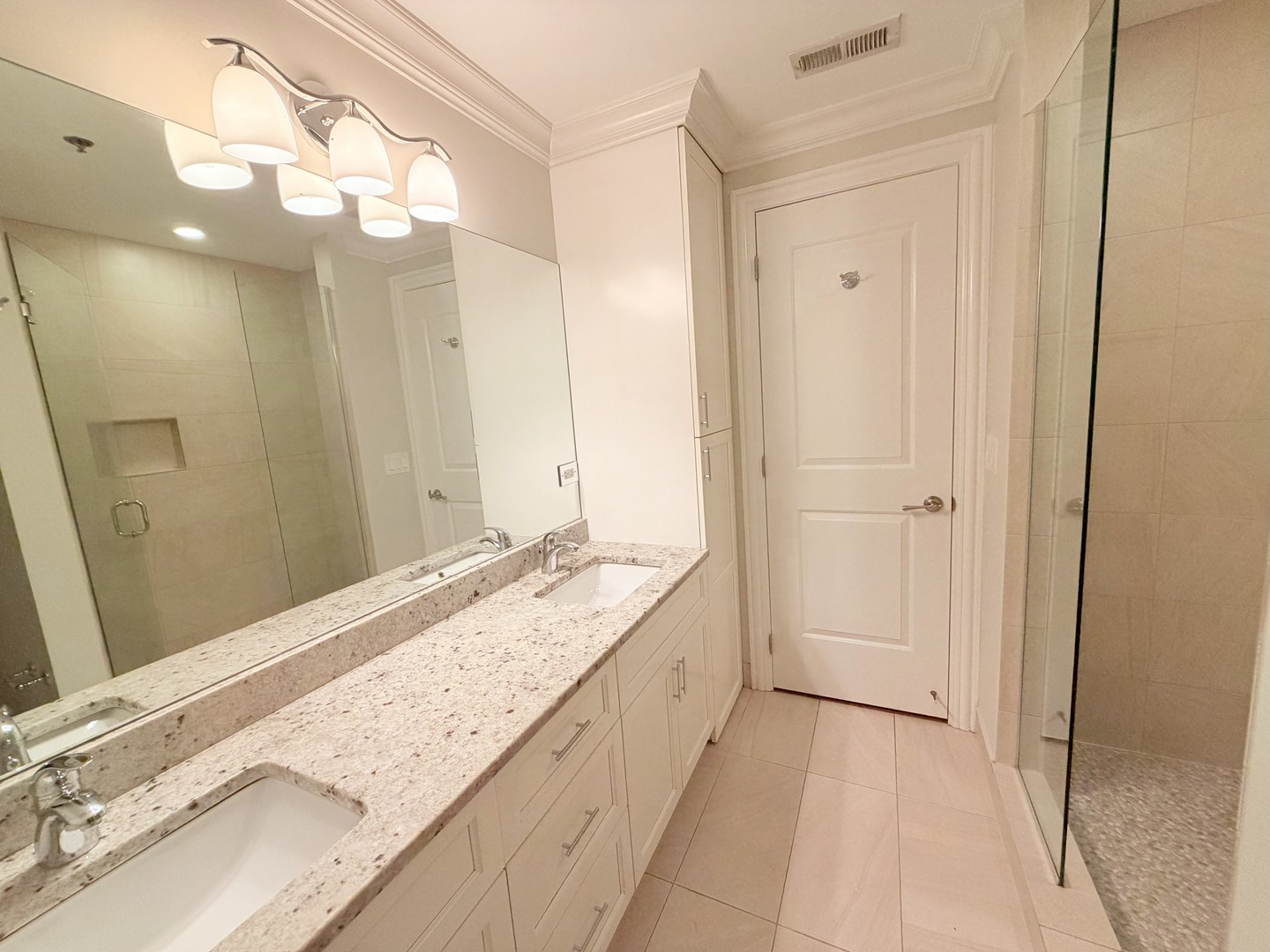 1002 W Van Buren Street Unit: 405