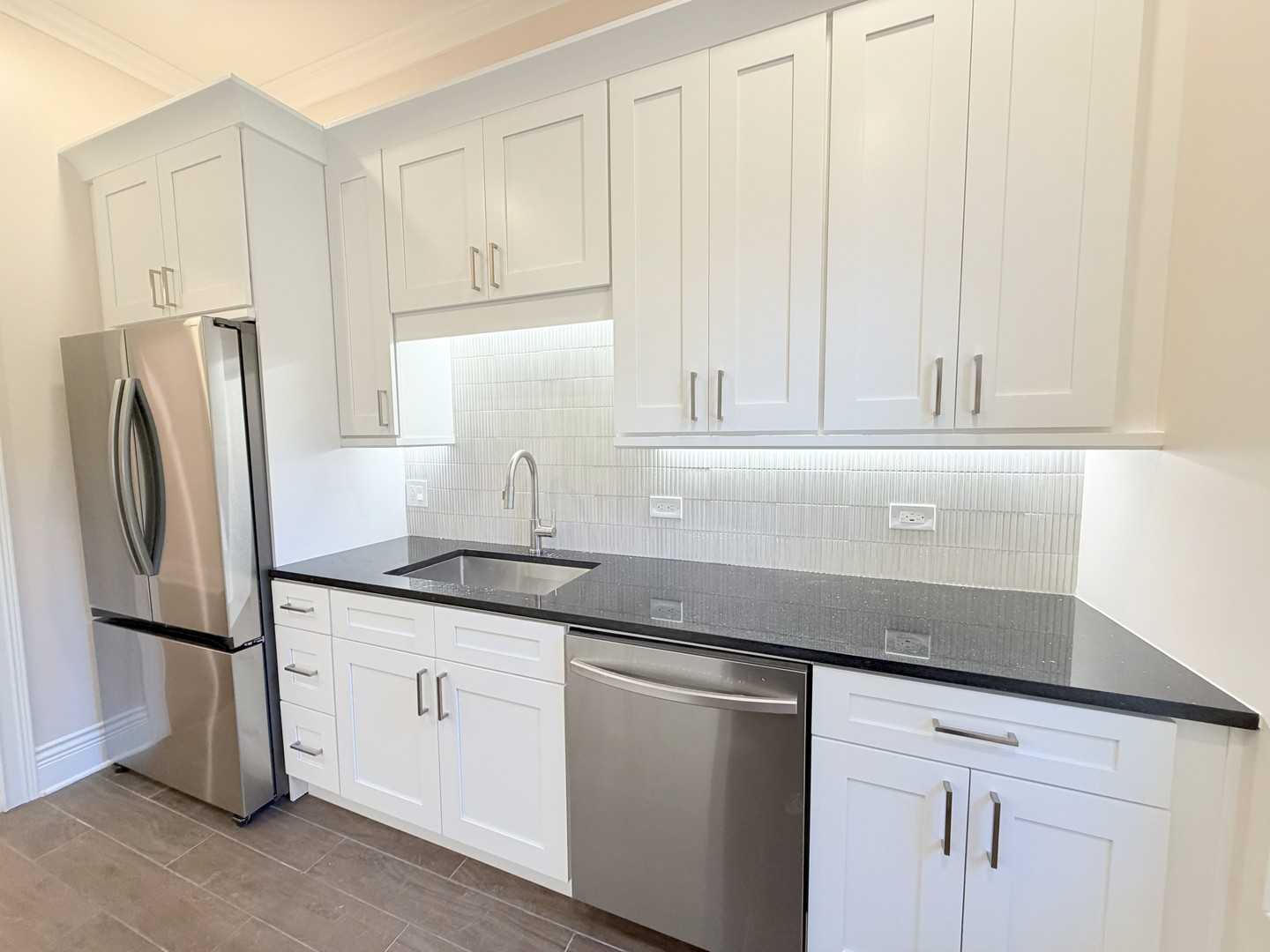 670 W Sheridan Road Unit: 1