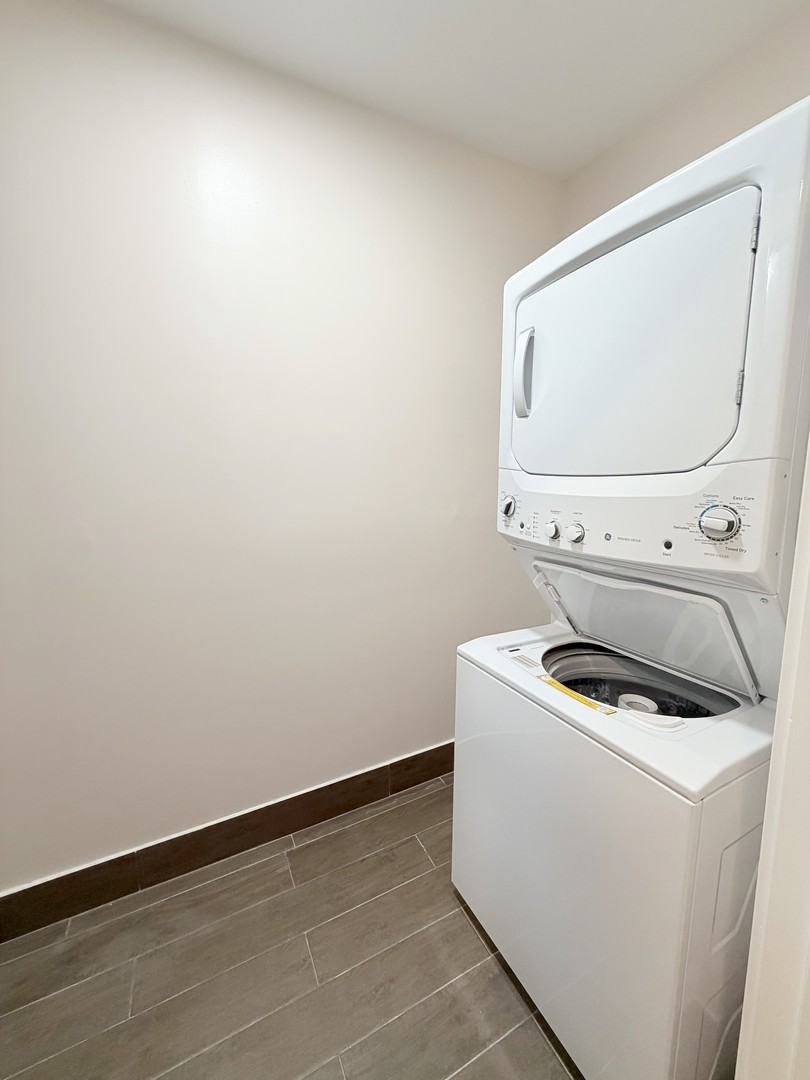 670 W Sheridan Road Unit: 1