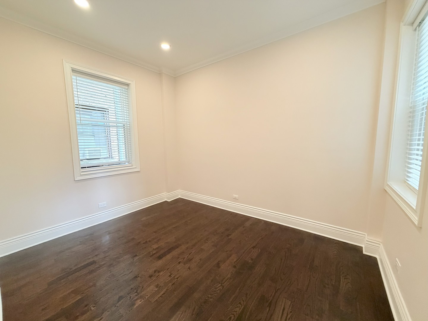 670 W Sheridan Road Unit: 1