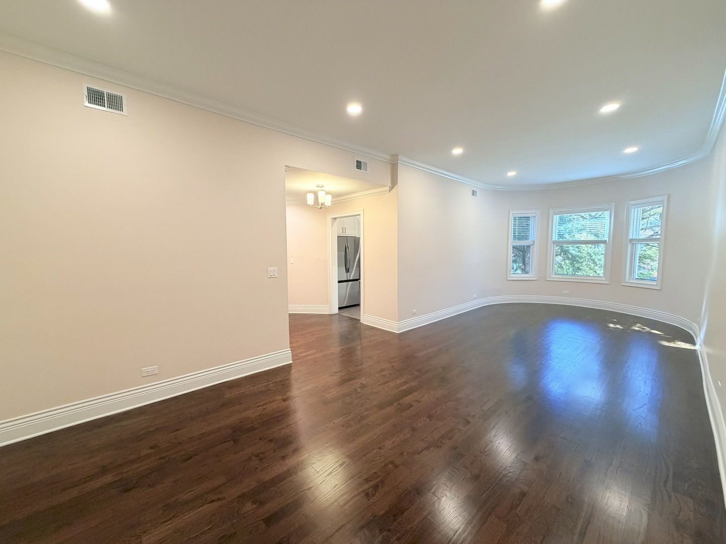 670 W Sheridan Road Unit: 1