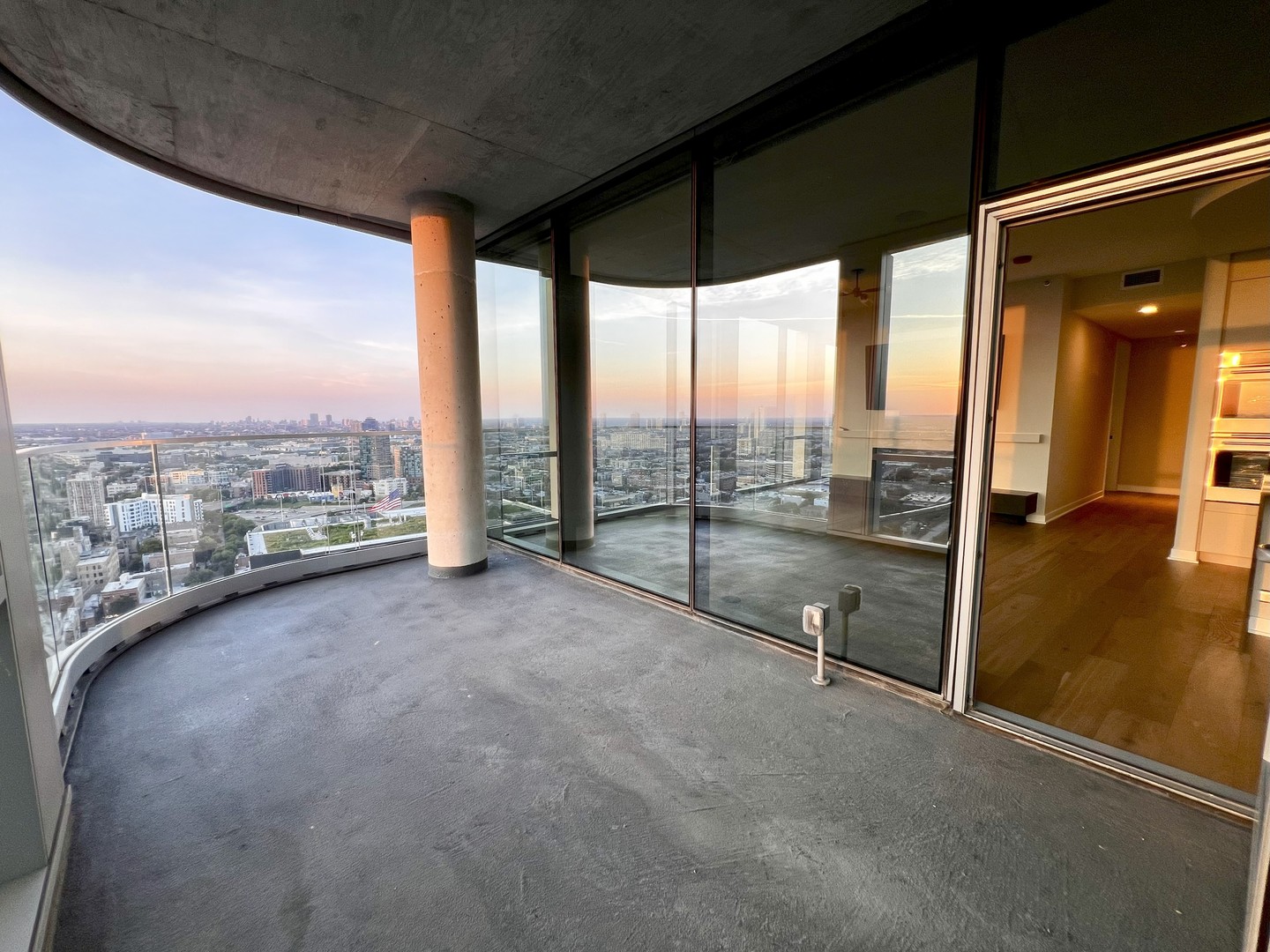 1114 W Carroll Avenue Unit: PH-3201