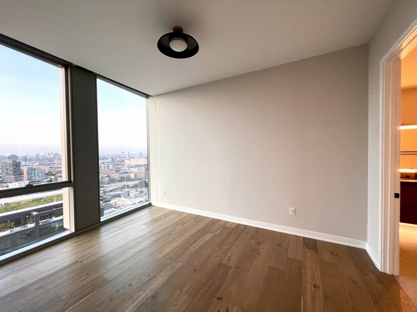 1114 W Carroll Avenue Unit: PH-3201