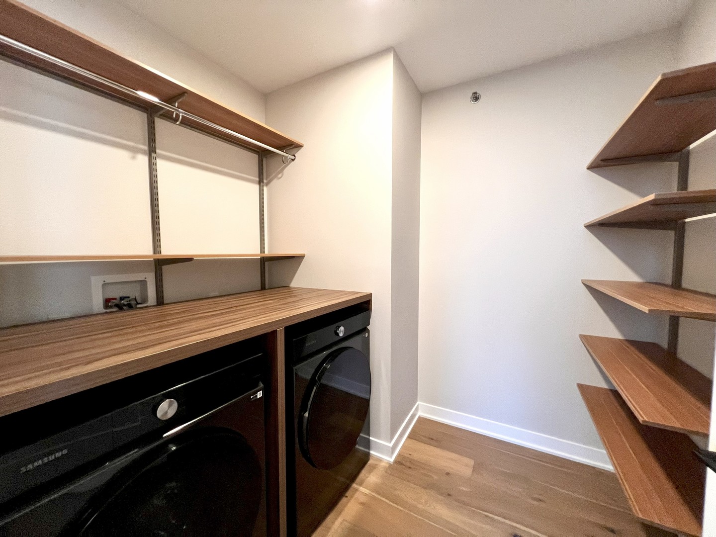 1114 W Carroll Avenue Unit: PH-3201