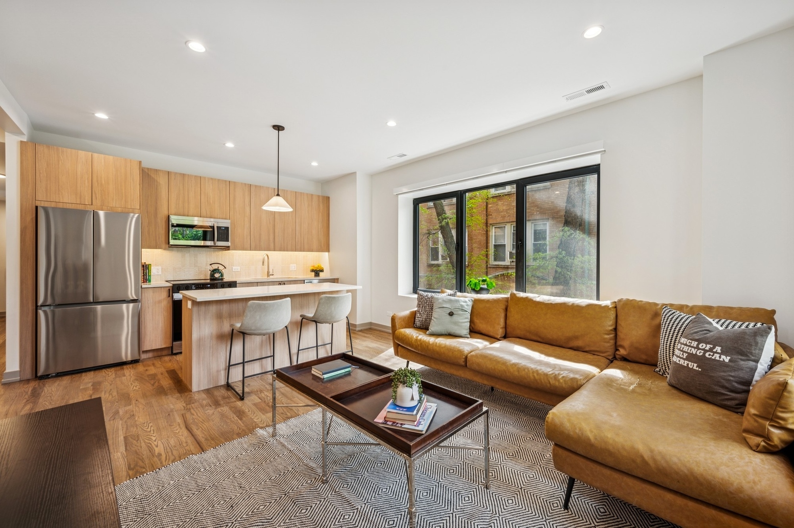 1341 W Estes Avenue Unit: 3A