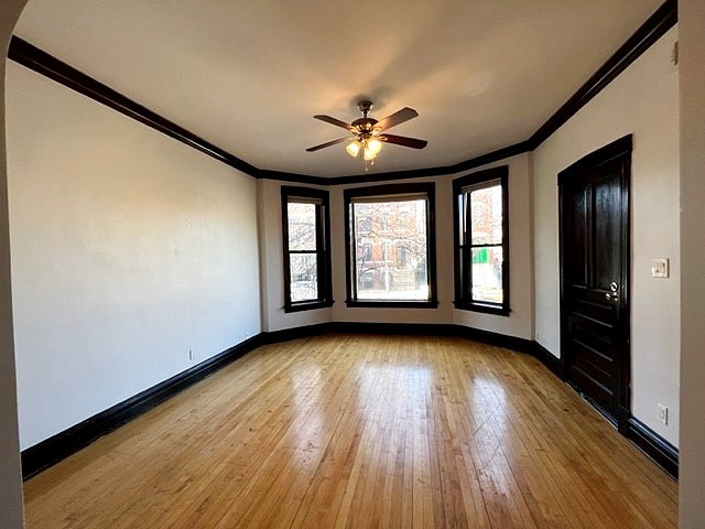 1231 N Greenview Avenue Unit: 1F