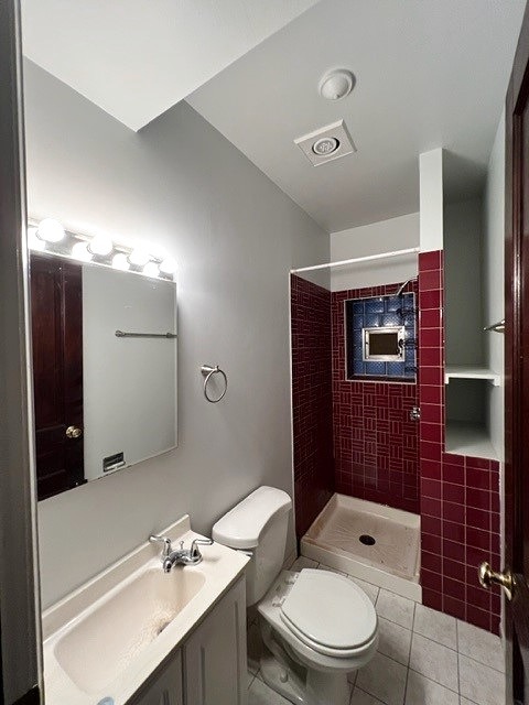 1231 N Greenview Avenue Unit: 1F