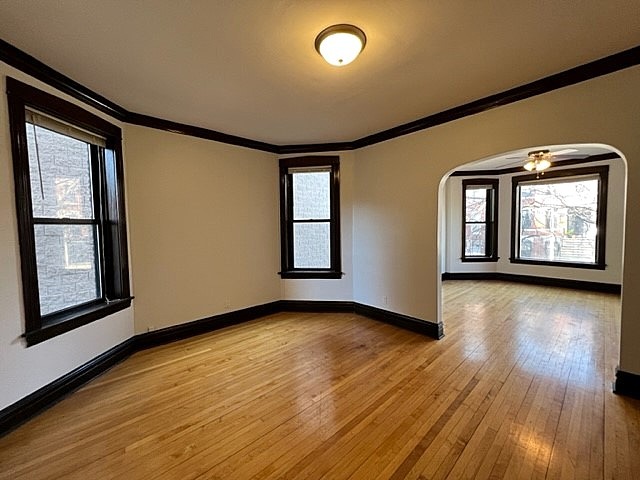 1231 N Greenview Avenue Unit: 1F