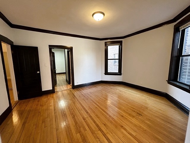 1231 N Greenview Avenue Unit: 1F