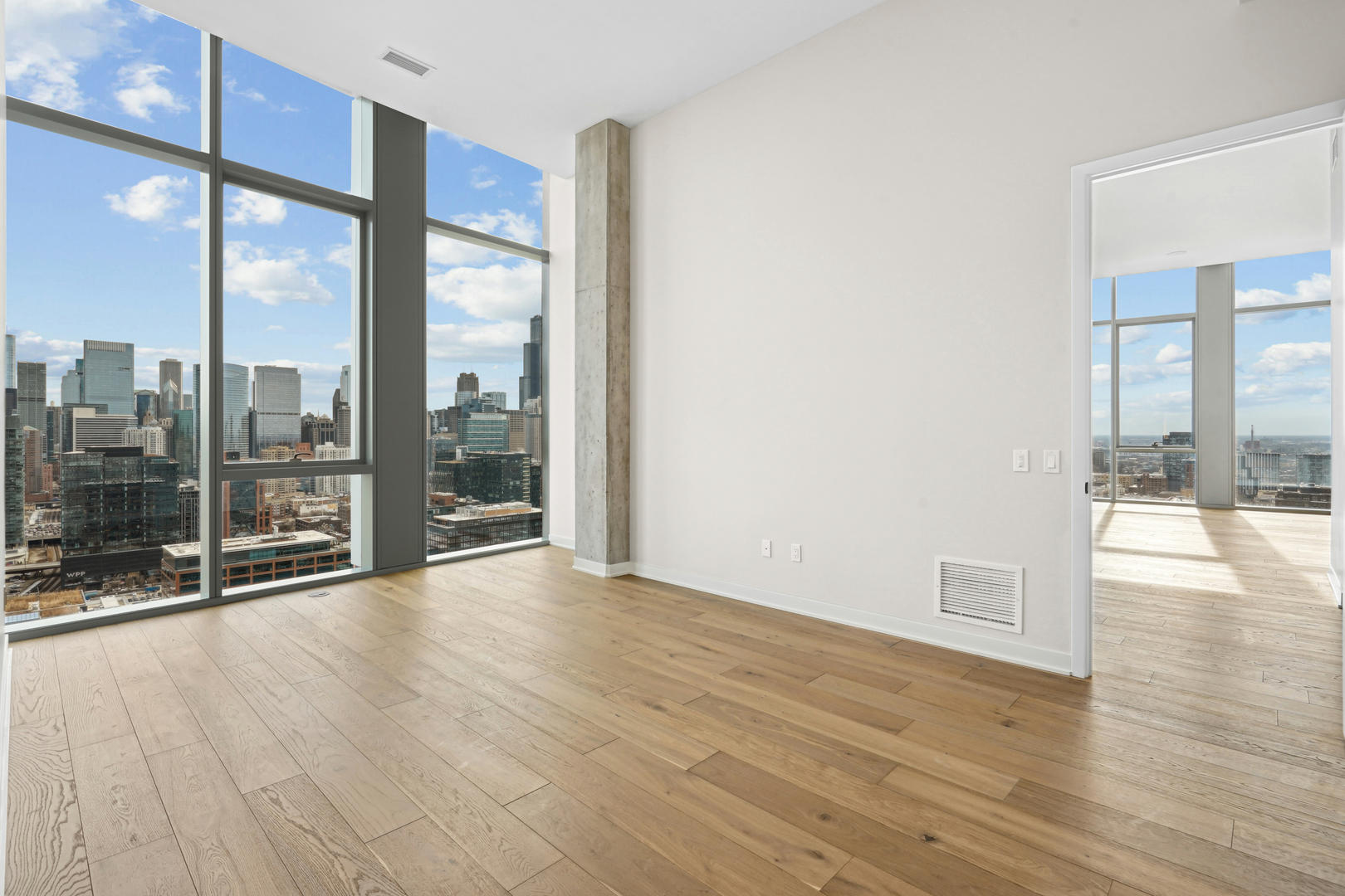 1114 W Carroll Avenue Unit: PH-3203