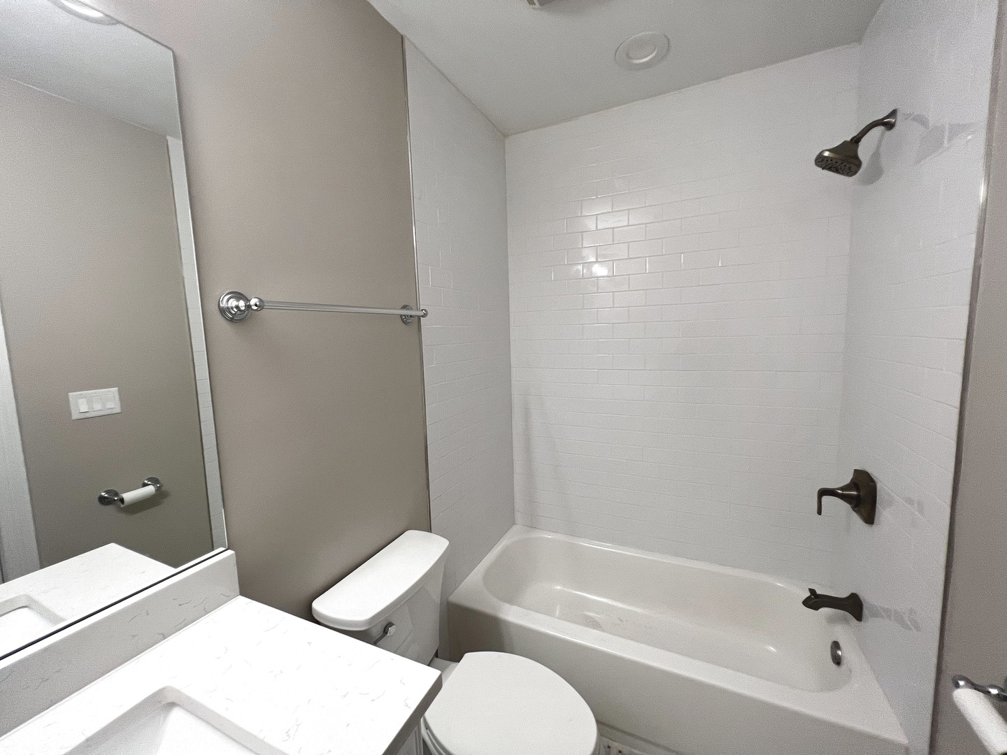 1744 W Winnemac Avenue Unit: 2