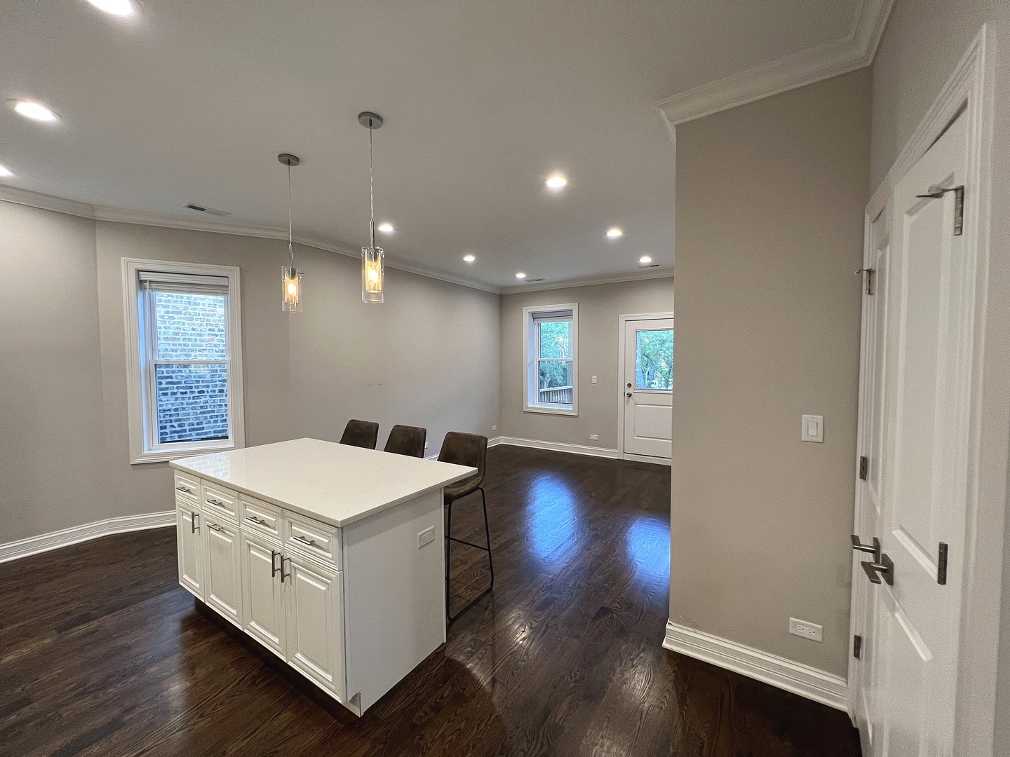 1744 W Winnemac Avenue Unit: 2