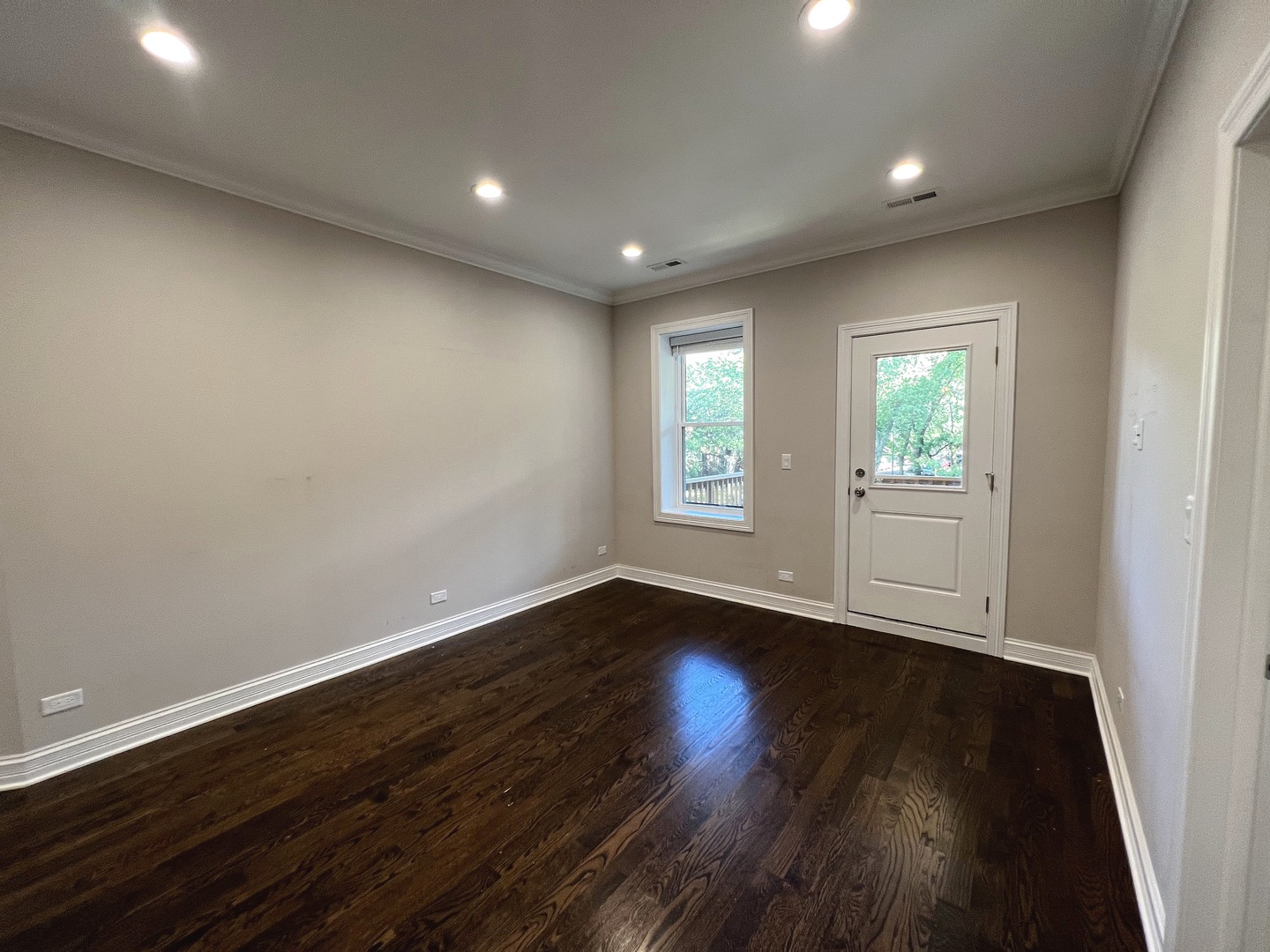 1744 W Winnemac Avenue Unit: 2