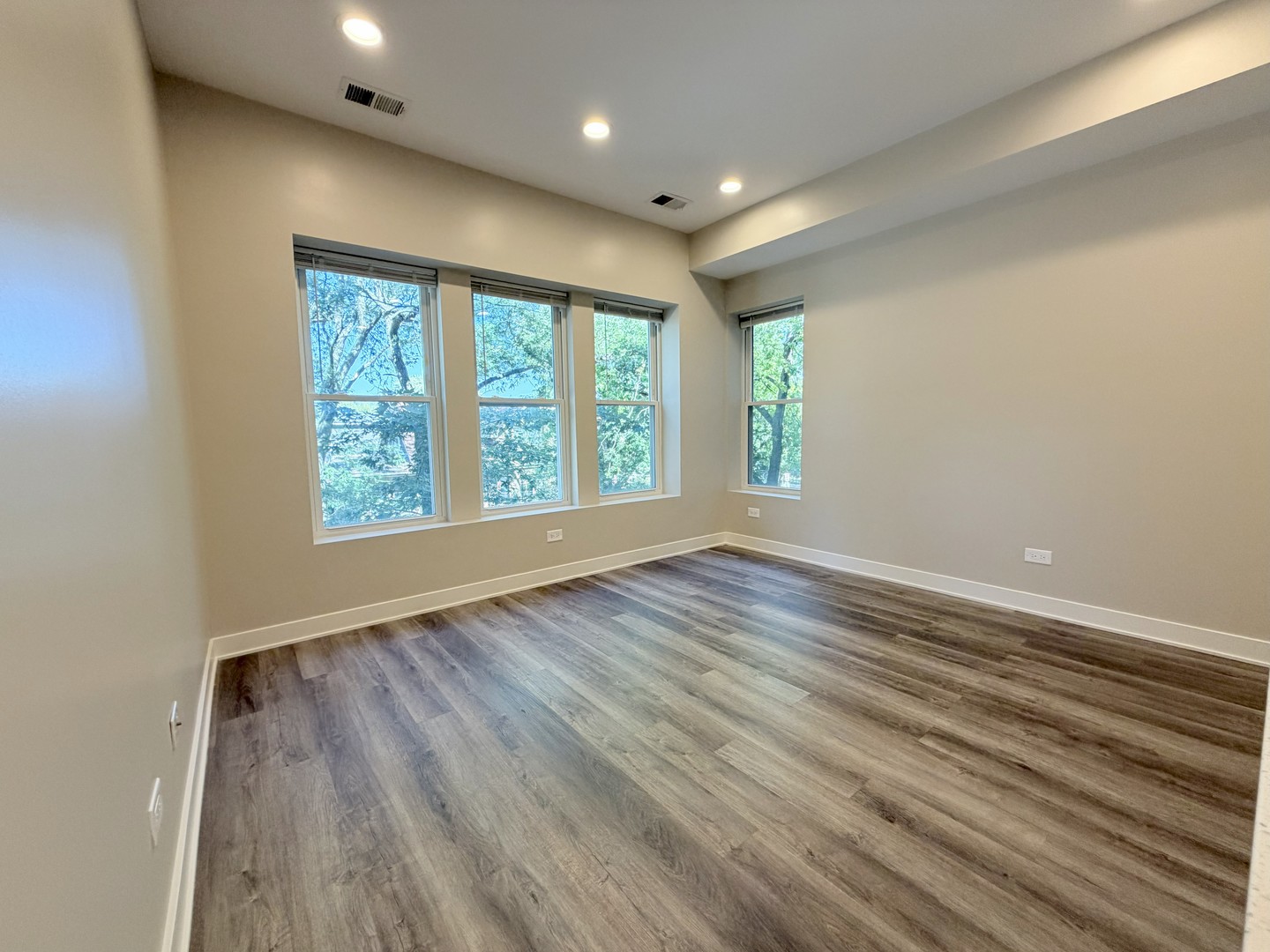 3607 W Ainslie Street Unit: 3