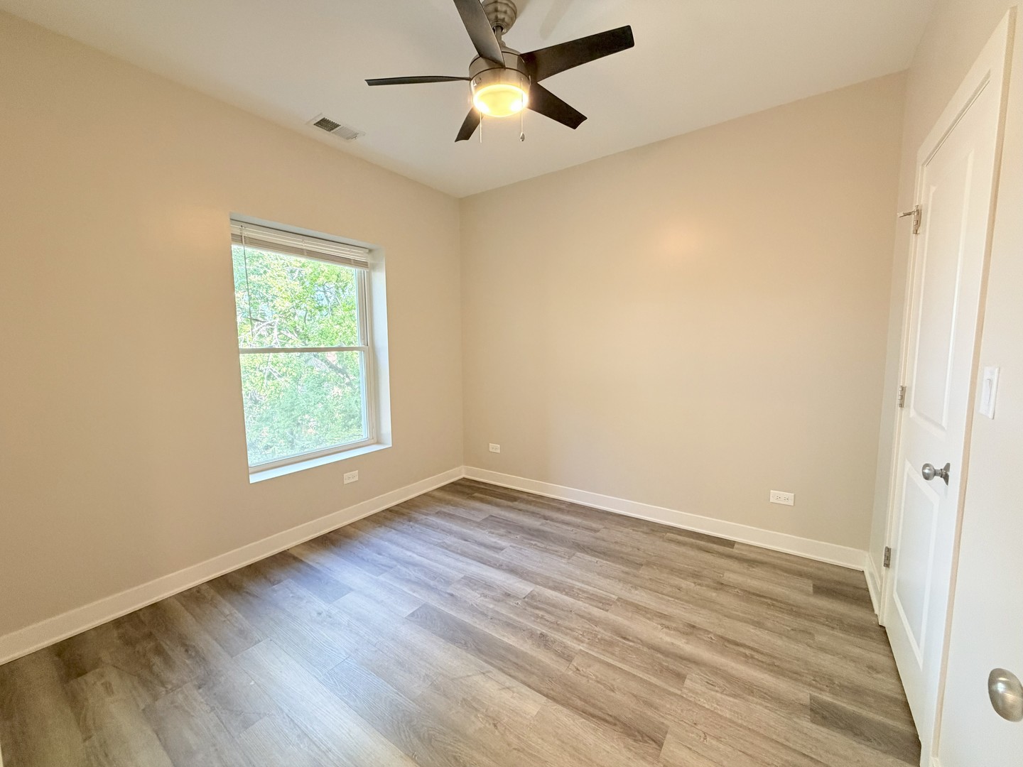 3607 W Ainslie Street Unit: 3