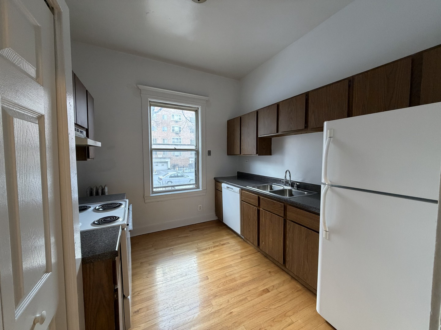 668 W Sheridan Road Unit: 1