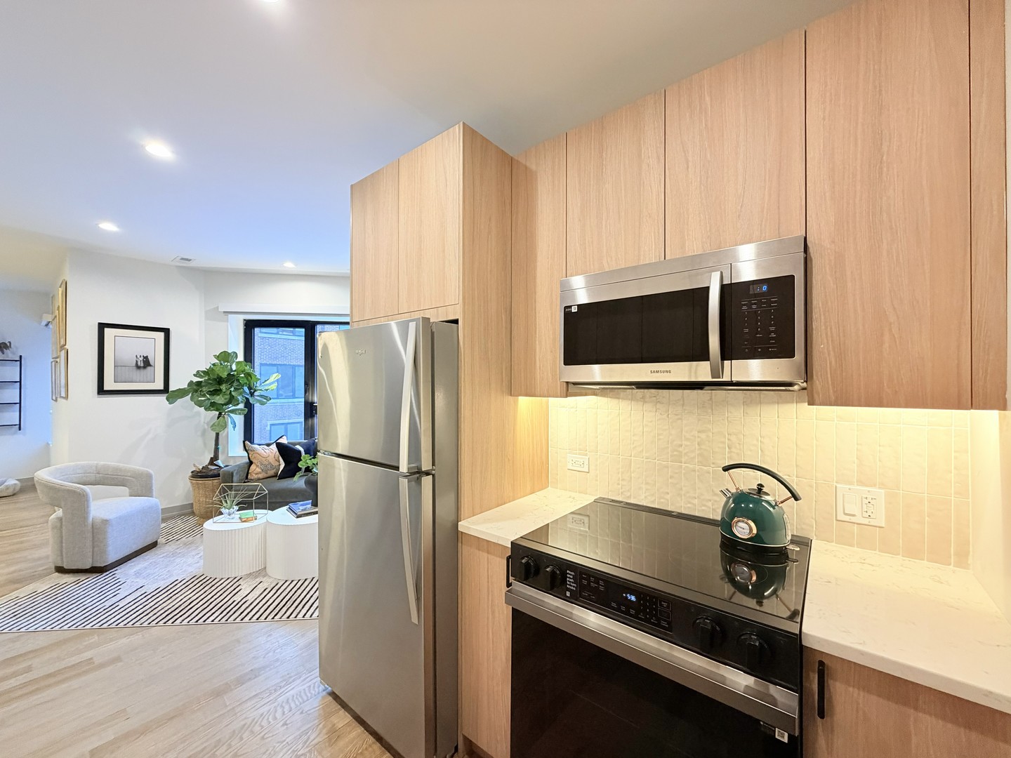 1335 W Estes Avenue Unit: 2A