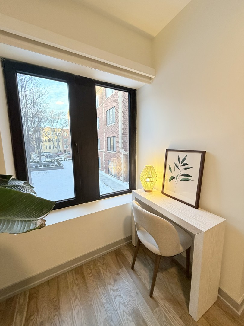 1335 W Estes Avenue Unit: 1A