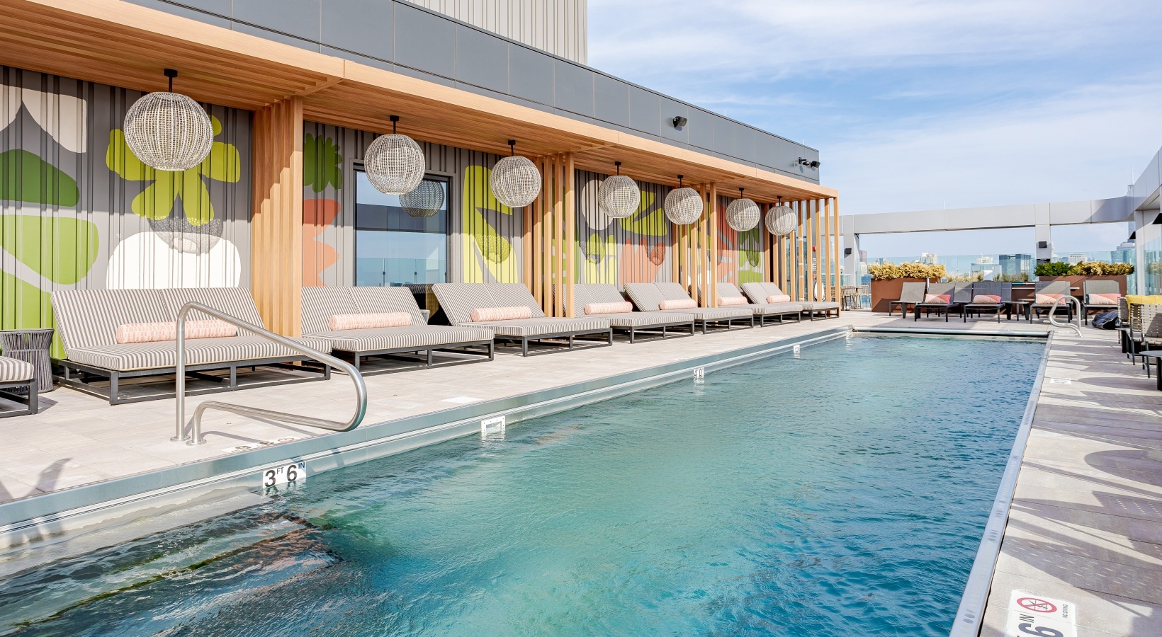 1114 W Carroll Avenue Unit: 3204