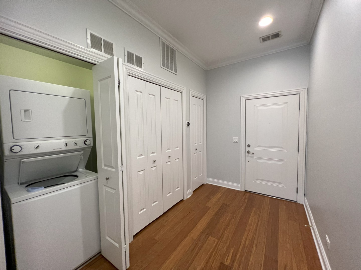 1002 W Van Buren Street Unit: 407