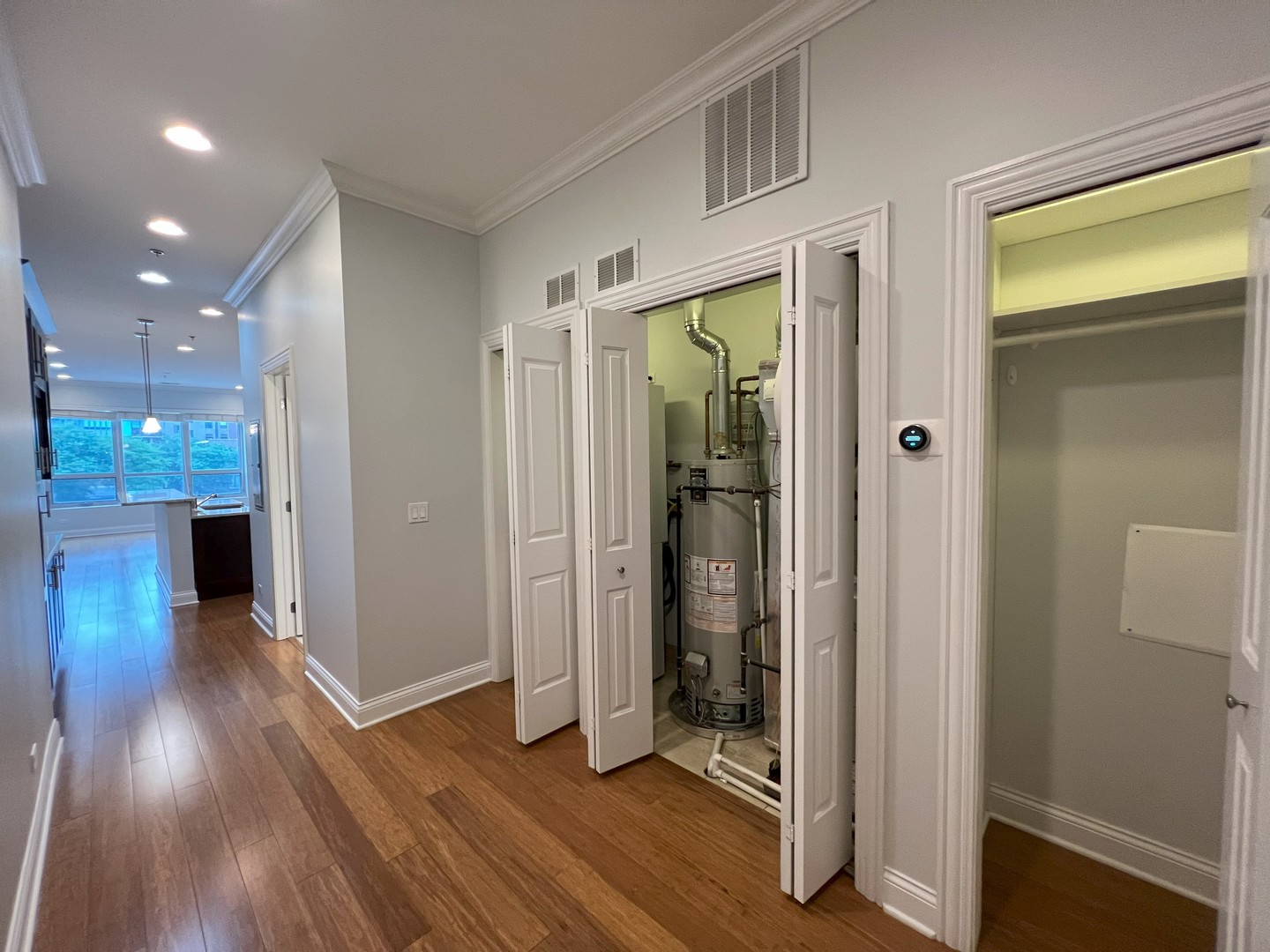 1002 W Van Buren Street Unit: 407