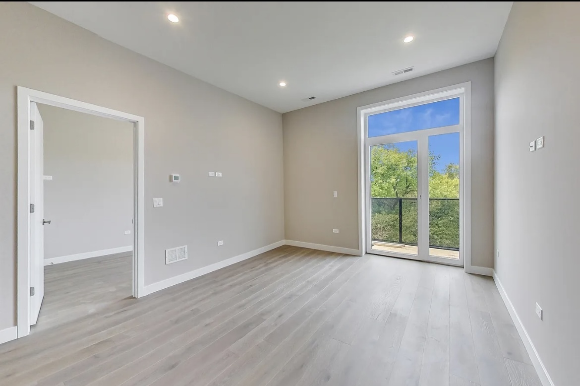 3757 N Sheffield Avenue Unit: 409