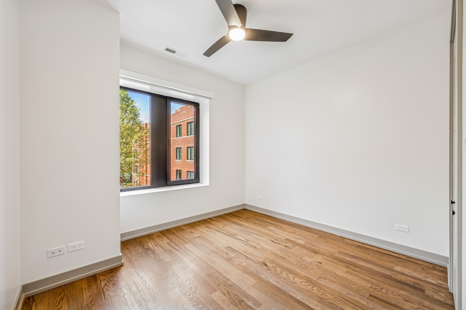 1337 W Estes Avenue Unit: 3C